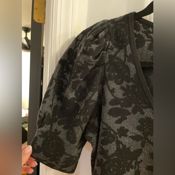 Express - Floral Puff Sleeve Blouse - Picture 6 of 7